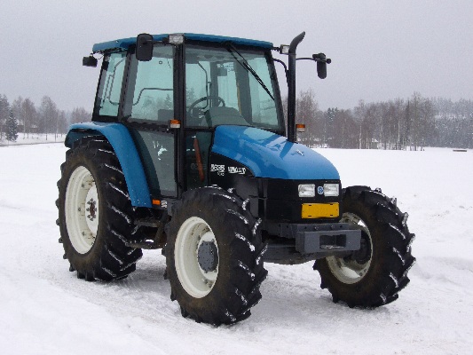 New Holland 5635
4630 vaihtui tuollaiseen viime talvena.
Avainsanat: New Holland 5635