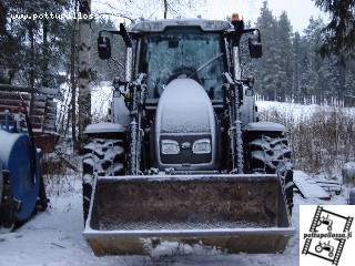 Valtra T140 edestä
Avainsanat: Valtra T140