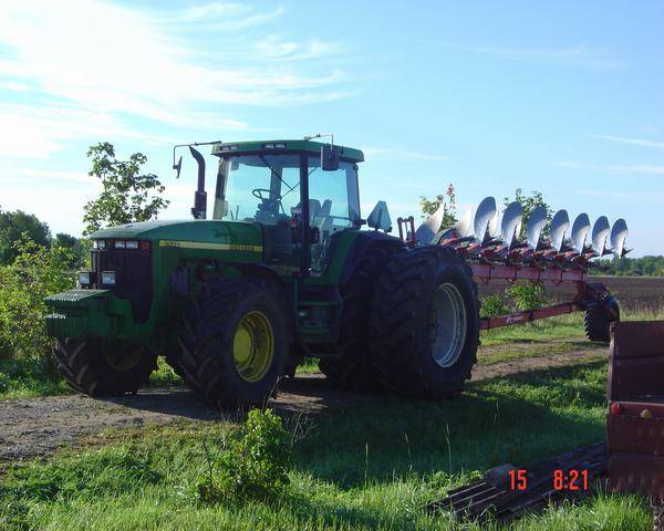 JD 8400 & Kvernelandin kyntimet
Avainsanat: JD