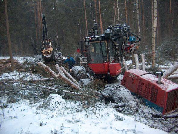 VALMET911 NAHNIKASSA
