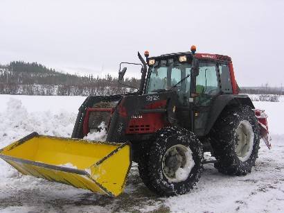 talvi 2007
valtra 6400
Avainsanat: 6400