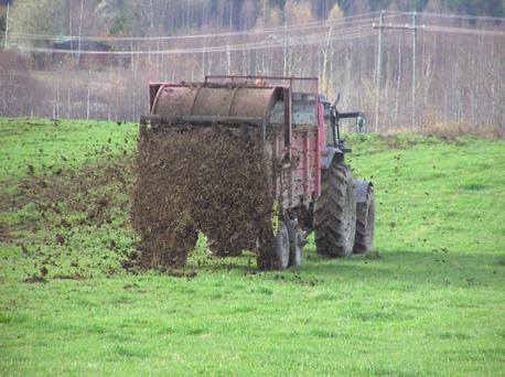 Sonnan ajoa
Valtra ja Tempo 8t
Avainsanat: valtra tempo