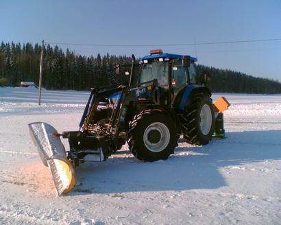 NH 155
Nyykkäri rotella ja ala-talakkarilla
Avainsanat: nh