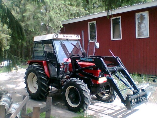 zetor 7245
vm.88.tunnit 2300. timantti. pidetty kuin kukkaa kämmenellä
Avainsanat: zetor 7245