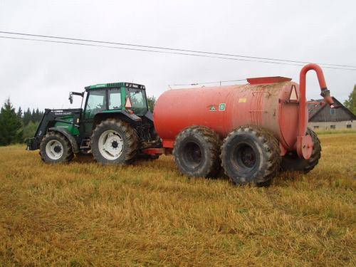 Valtra Valmet 6550 ja Jako 8
Patzkan ajoo
Avainsanat: Valmet