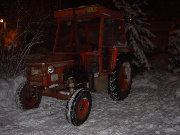 ZETOR 5711 HITEC....
on etu jousitukset ja kaikkee:D
Avainsanat: ZETOR