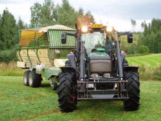 Valtra Valmet 6550
Avainsanat: Valtra Valmet