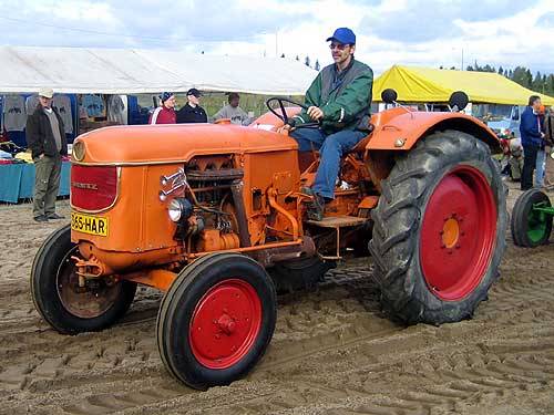 Deutz
Kuvattu Hyvinkäällä "Rauta & Petrooli"-näyttelyssä
