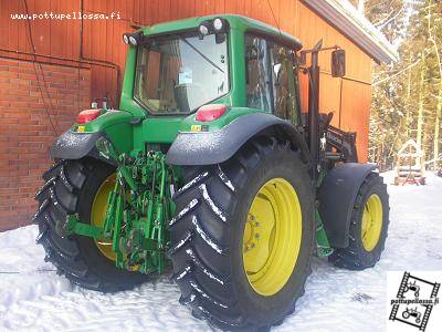 jd:n perä
600/65 r38 takana ja eessä 480/65 r 28..  
Avainsanat: jd