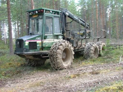 lokomo meni nukkumaan....
vanha kuva...noin 16-18vuotta aikaa tuosta.lie onko kone enää hengissä
