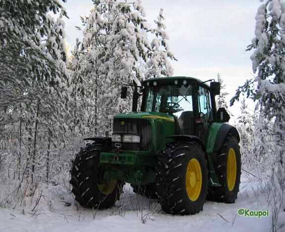 JD 6920s
Tullee kulettua harvennuksella rakvaattorilla. Mutta ei
tuolla ihan perille asti silti tohi ajaa :/
Avainsanat: John Deere