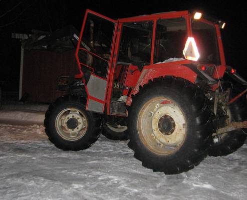 driftausta valmet 605:lla
driftailin vallulla
Avainsanat: valmet 605 lieksa large1200l