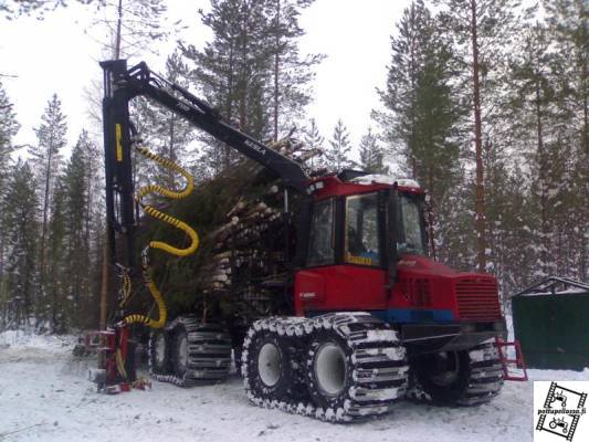 Valmet ja Hassen 250 energiakoura
Turha sitä on pieniä kuormia ajaa.
Avainsanat: valmet