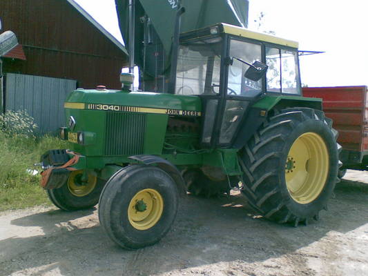 John Deere 3040
Avainsanat: 3040 JohnDeere