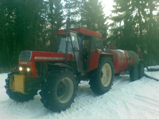 zetor crystal 12045
pissin ajussa
Avainsanat: zetor