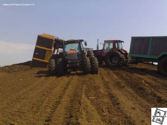 Valmet 8550 ja Winneri F140
Tekevälle sattuu
