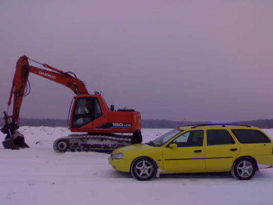 Daewoo solar 150 ja taksitaunus
talvi 08 kuorintamaita levittelemäs
Avainsanat: daewoo taunus mondeo virrat