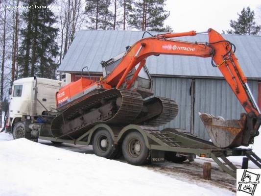 hitachi ja volvo
Ex 100m ja Volvo F12. Löyty kuva edellisestä kalustosta.
