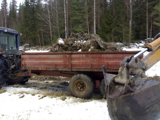 kuormausta
Vähän kuormantekoa rysky 9000 tn kyytiin.
