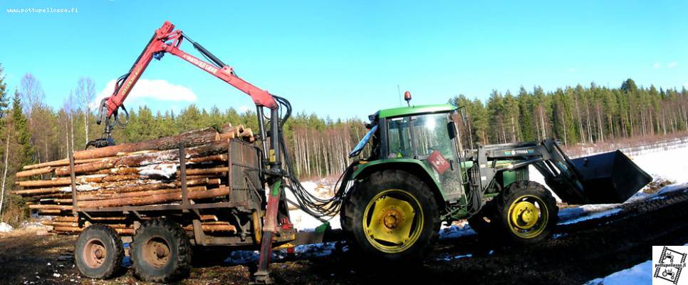 Kinnerillä (6400) puita kottaamassa maantien varteen.
Kärryllä on riittävästi kokoa :)
