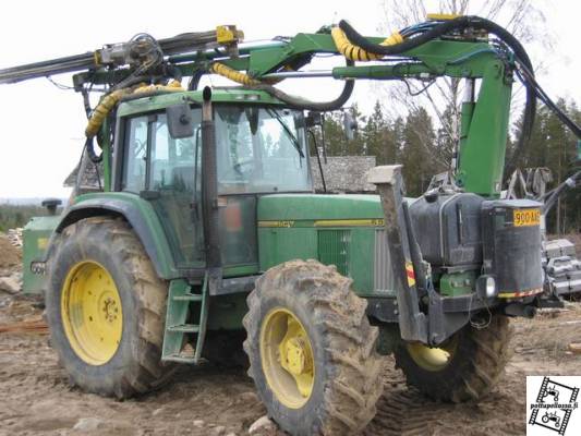 Jontikka ja pora
iskuporakone mallia John Deere
