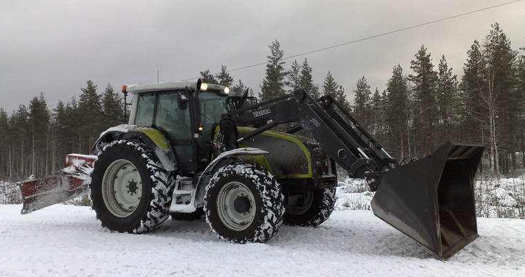 Valtra t190, Quicke 980, Quicke kärkikippikauha ja VM300 perälevy
Värivikanen koeajossa
Avainsanat: valtra t190 980 kärkikaatokauha vm300