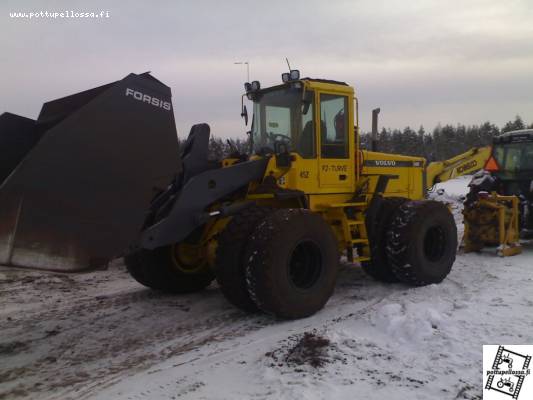 Volvo L90D
Avainsanat: Volvo L90D