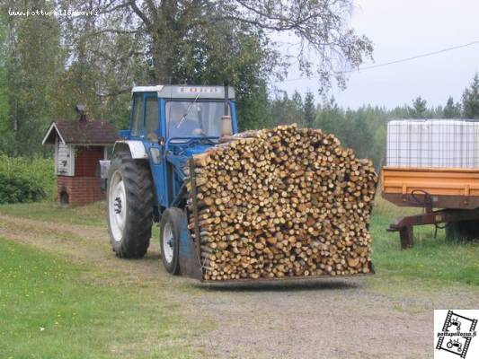 Minä Lähin Halon Ajjuun
Ford 5000 + Vilske 1000
