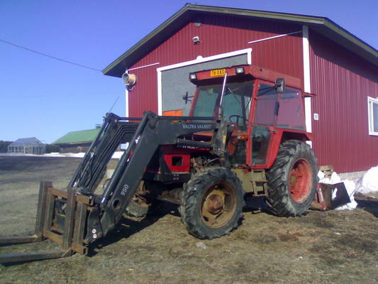 Zetor 6945 + Q 950
Avainsanat: Zetor