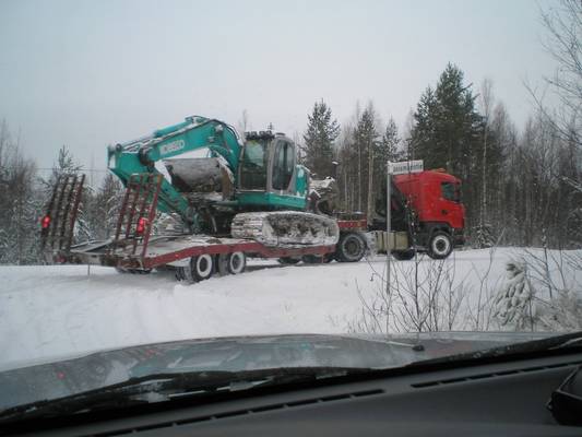 Scania ja kobelco 200SRLc
Firman kuljetuskalusto
