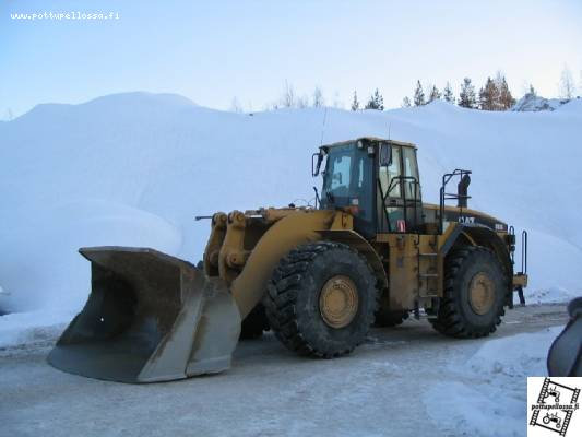 Caterpillar 980G
Montulla syättä koneena
