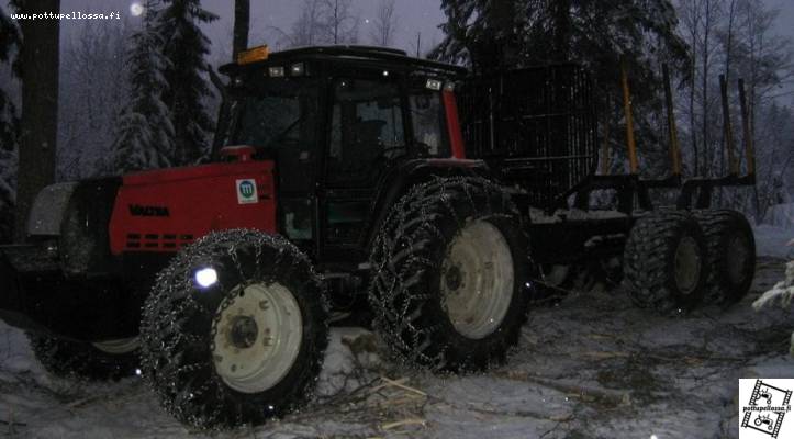 Valtra 6850+Valtra 14T+Cranab CRF5c
Just tullu leimikolle.
Avainsanat: Valtra 6850 14T Cranab