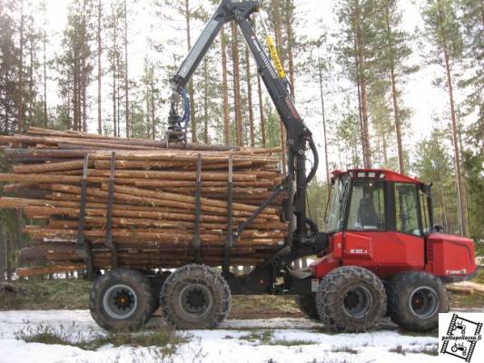 valmet 830.3 eka kuorma
kuituja tuomassa tienvarteen
Avainsanat: valmet 830