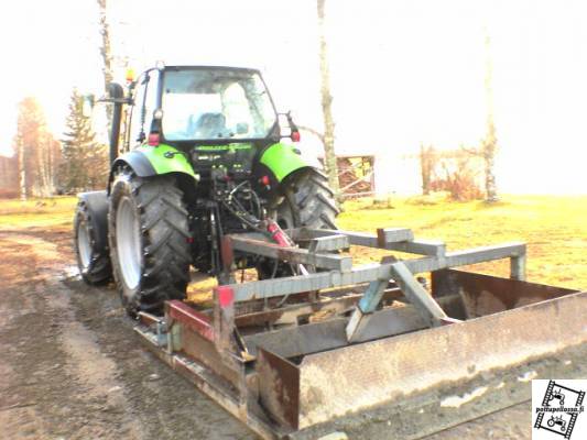 deutz-fahr105 ja neliteränen tielana
Avainsanat: deutz