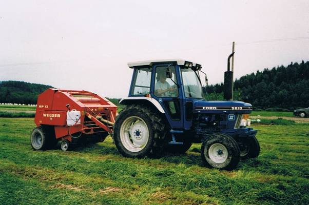 ford5610 ja welgeri
vanhaa kalustoa
Avainsanat: lieksa ford large1200l