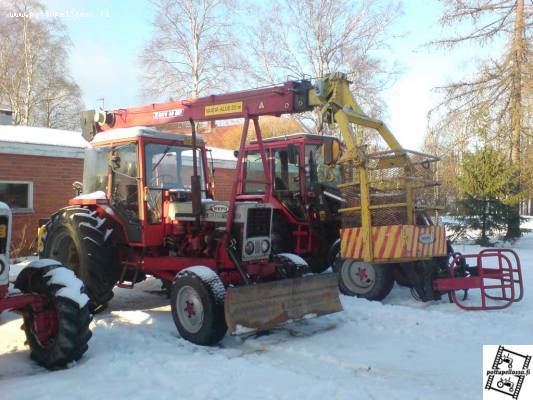 Koneita
Tilan traktoreita, 825 -89,  825+Patu ja 826 turbo+Tempo.
Avainsanat: Patu Belarus 825 826