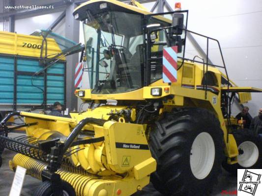 New Holland
Tarkkuussilppuri koneagriasta
Avainsanat: tx