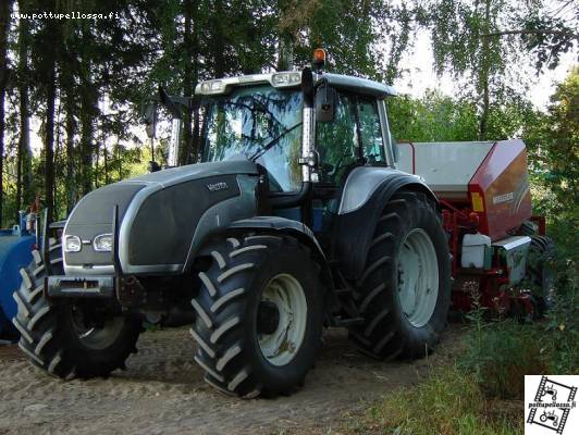 Valtra T140 ja Welger RP235
Avainsanat: Valtra Welger