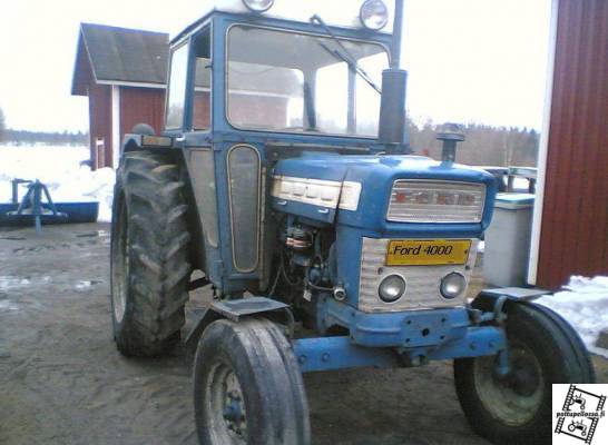 Ford 4000
+hydraulinen takalana
Avainsanat: Ford 4000 foorti