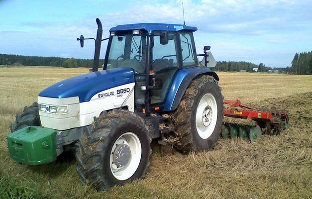 New Holland 8560 ja Ares  4m 
Syysmuokkaukset menossa
Avainsanat: 8560 Ares