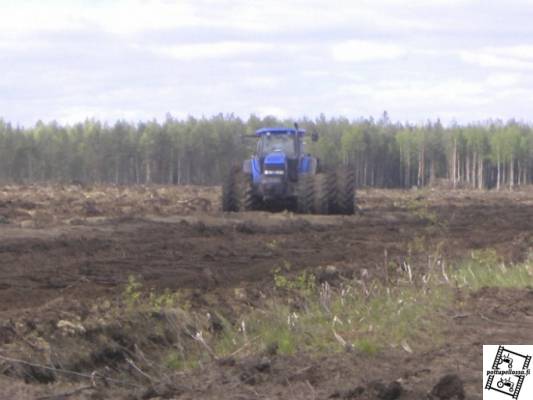 nyykkäri
syvä jyrsin... kyllä ei hyydy pikku kantoon...
Avainsanat: tm190