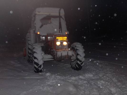 Zetor 7745
Linkoomaan lähössä
Avainsanat: zetor zetka 7745