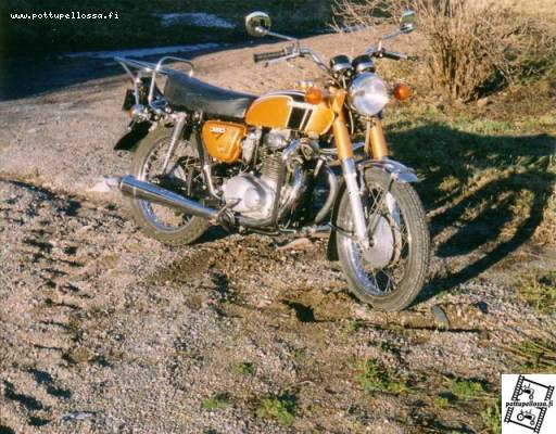 Honda 350 cb
Avainsanat: Honda