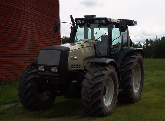 Valtra 8400
juhlamalli
Avainsanat: valtra 8400