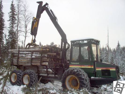 910 ja kuitukuorma
Avainsanat: Lokomo Metsäkone 910