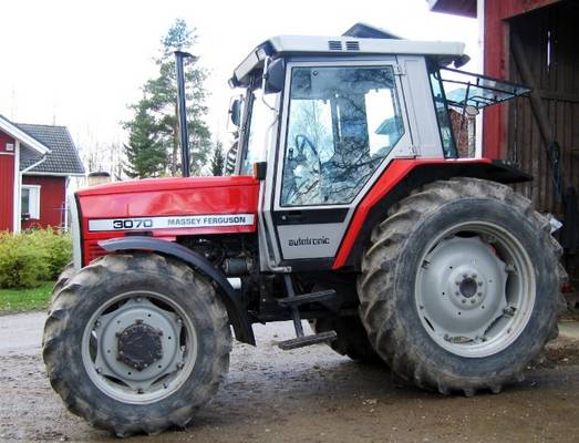 Massey-Ferguson 3070
3810h ajettu.
Avainsanat: Massey ferguson massikka 3070