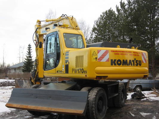 komatsu
parin vahapurkin jälkeen 
Avainsanat: komatsu