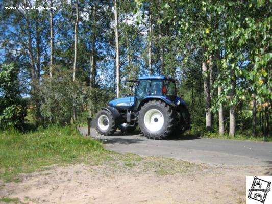 NH TM155
uus nyykkäri tulos kotiin osa 2
Avainsanat: New Holland