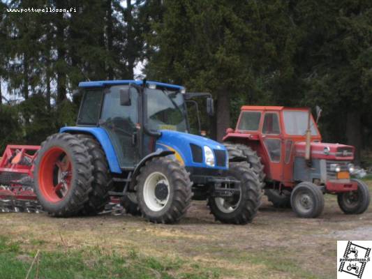 Kevät työkoneita
Eli TL90A ja potilan 340s ja Mf 165s ja takana näkyy esan jyrät
Avainsanat: New Holland massey ferguson