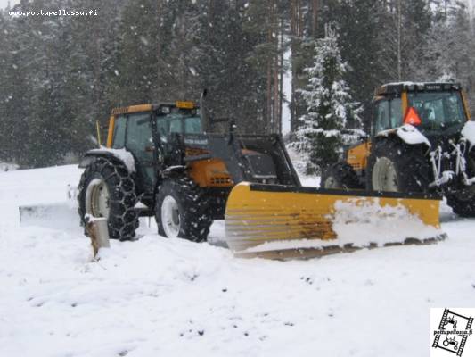 Valtra Valmet 8550, roten alueaura
Avainsanat: valtra valmet rote